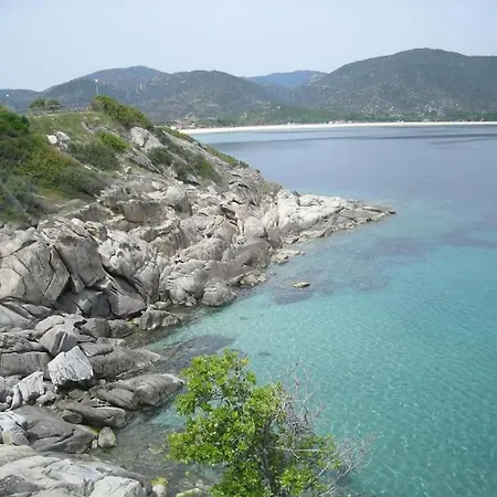 아파트 τhanassis House *