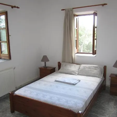 τhanassis House * 시키아